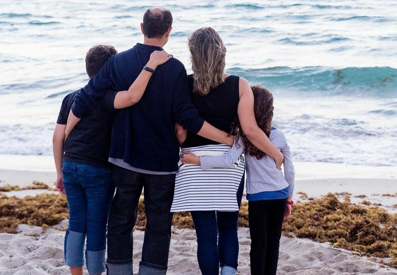 Family Sea