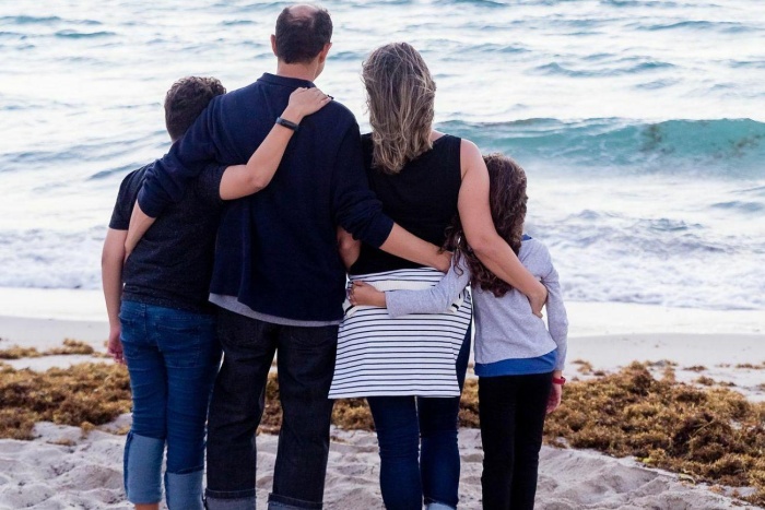 Family Sea