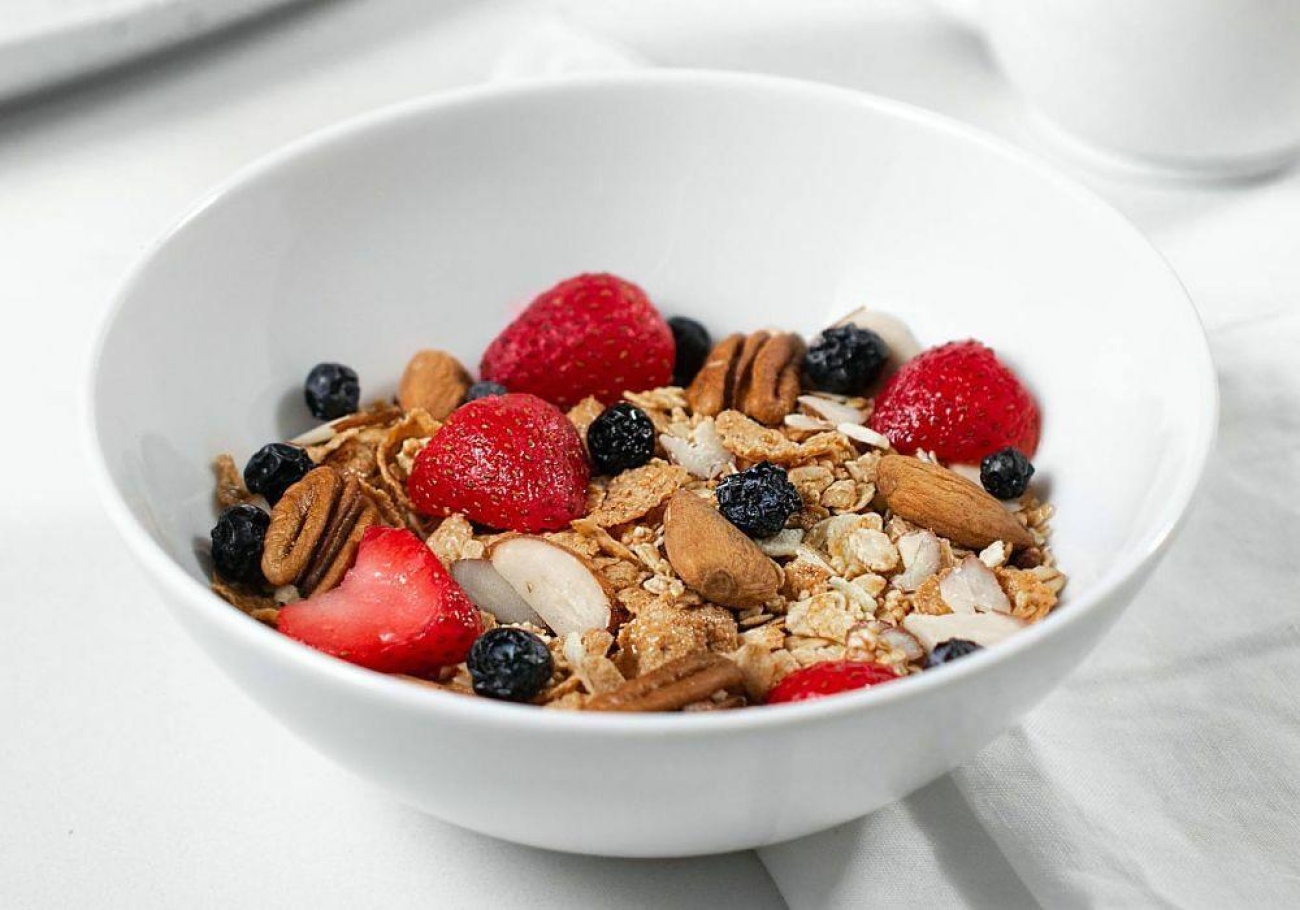 Yogurt and nuts